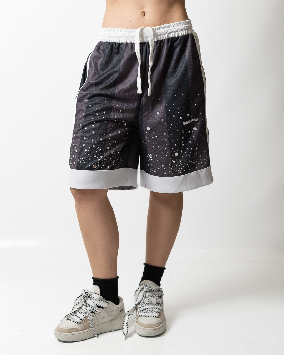 Short Barrow soccer con borchie e strass donna
