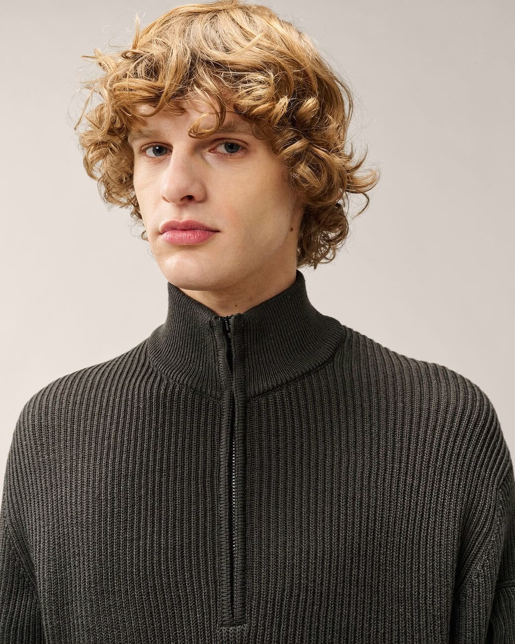 Maglia C.P. Company in lana con mezza zip e lente logo