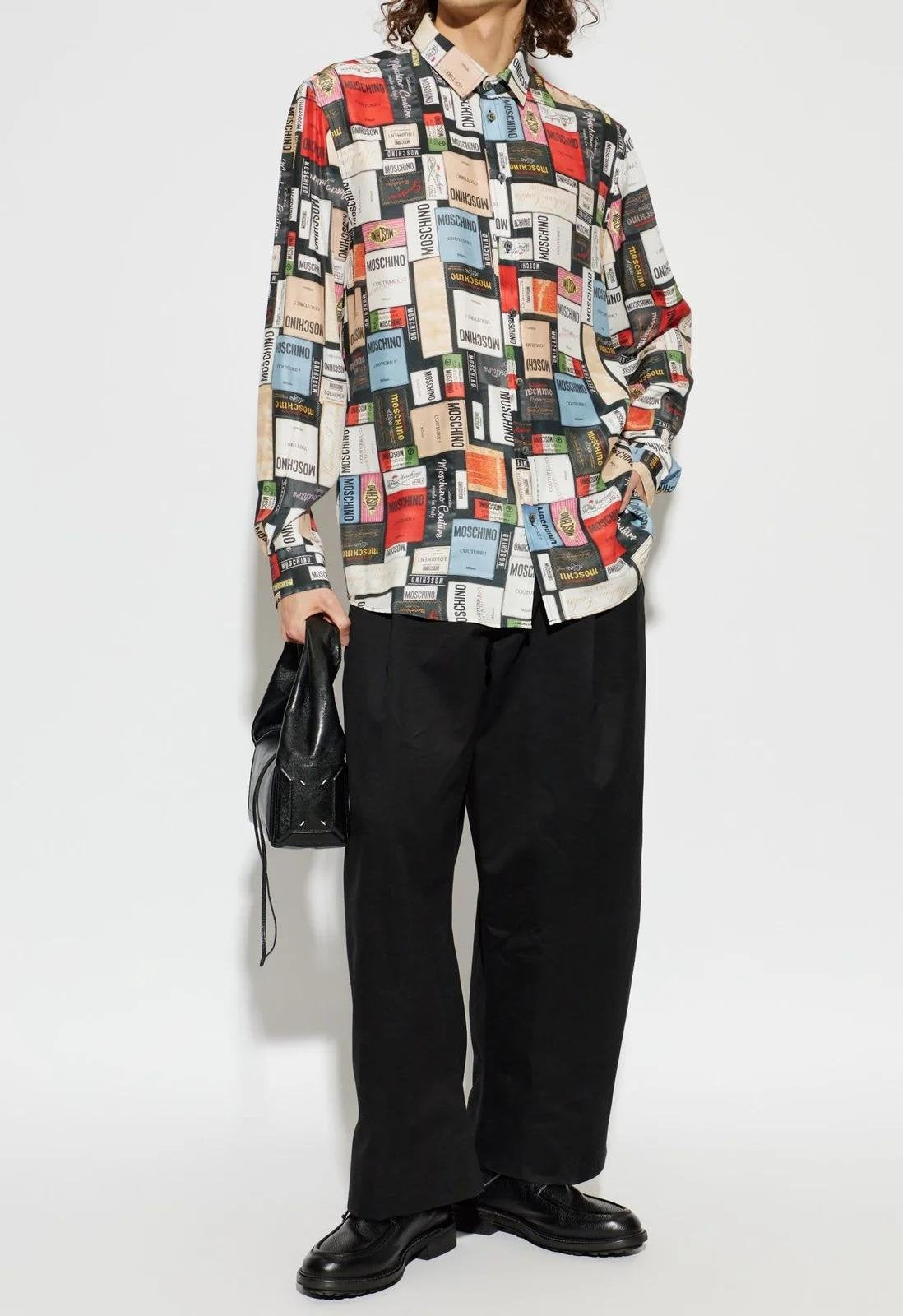 Camicia Moschino in seta "Labels Print" uomo