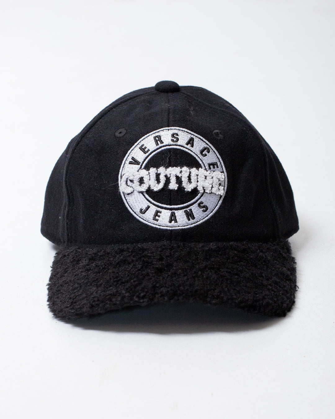 Cappello Versace Jeans Couture con visiera teddy