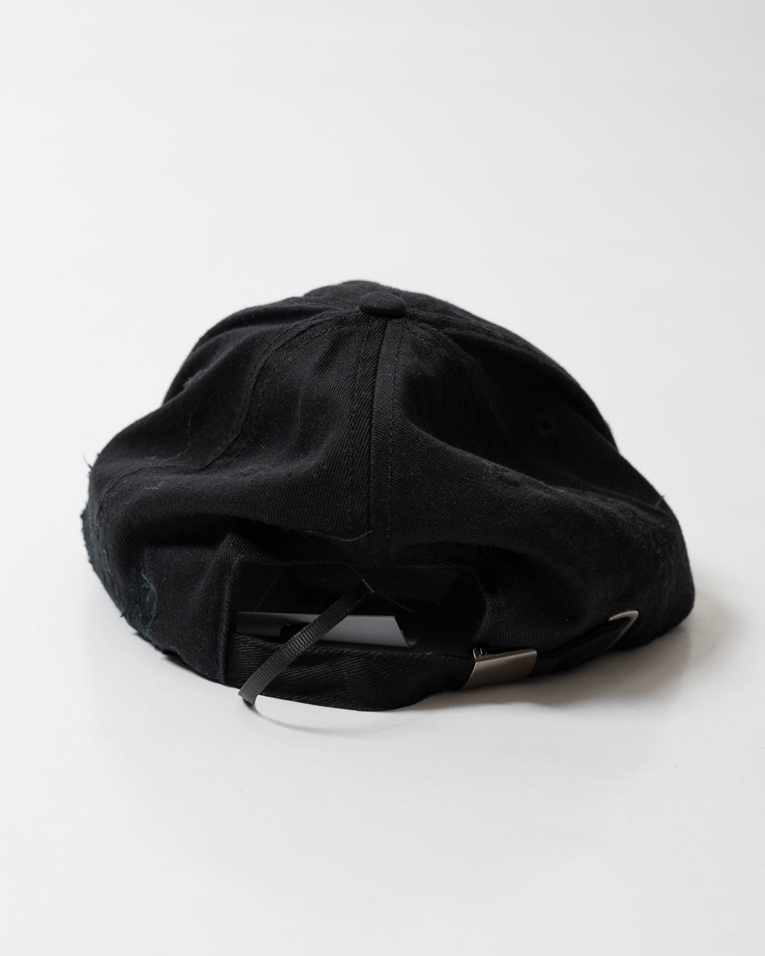 Cappello Comme des Fuckdown con visiera e ricamo