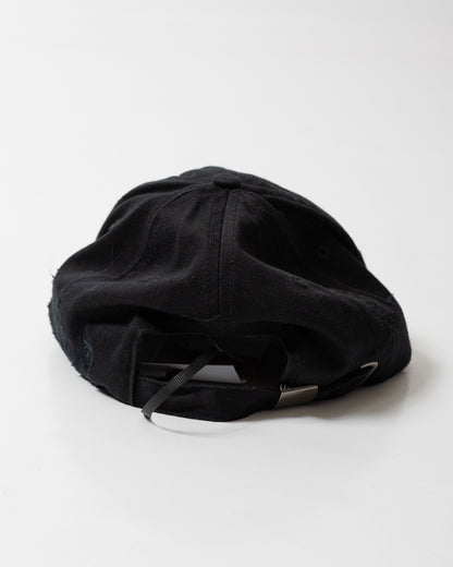 Cappello Comme des Fuckdown con visiera e ricamo