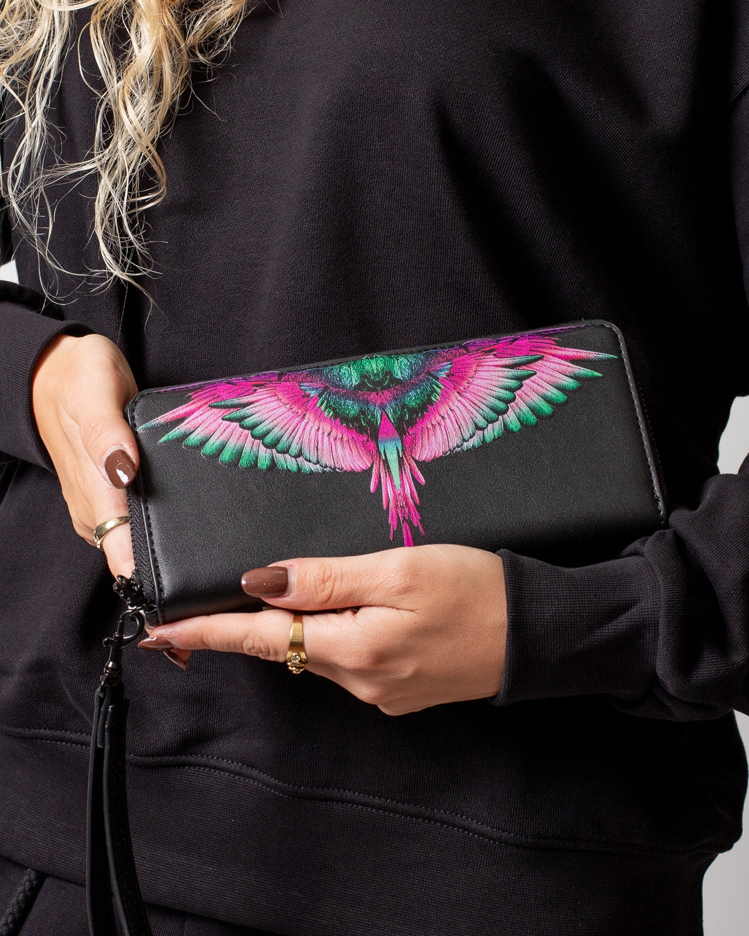 Portafoglio Marcelo Burlon in ecopelle con zip e logo wings
