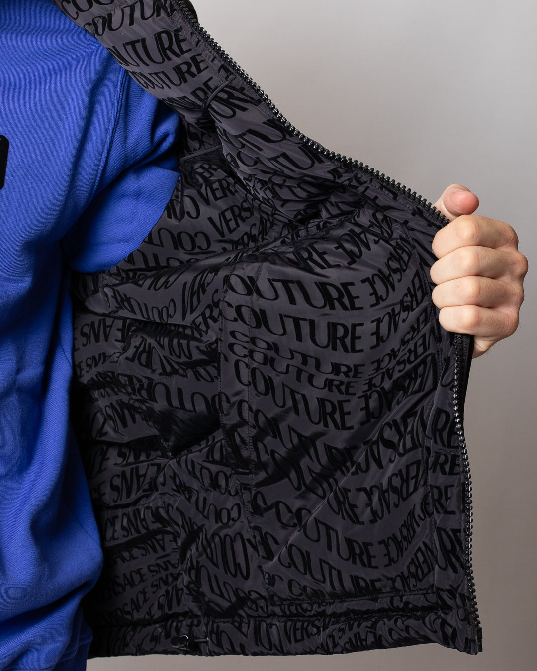 Gilet Versace Jeans Couture reversibile con logo all-over uomo