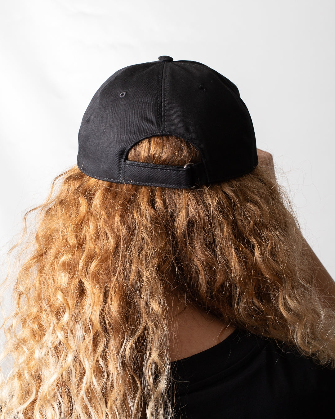 Cappello Iceberg con ricamo logato