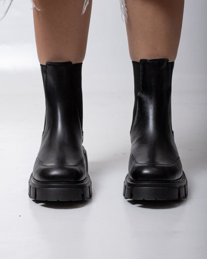 Stivaletto Love Moschino in pelle donna