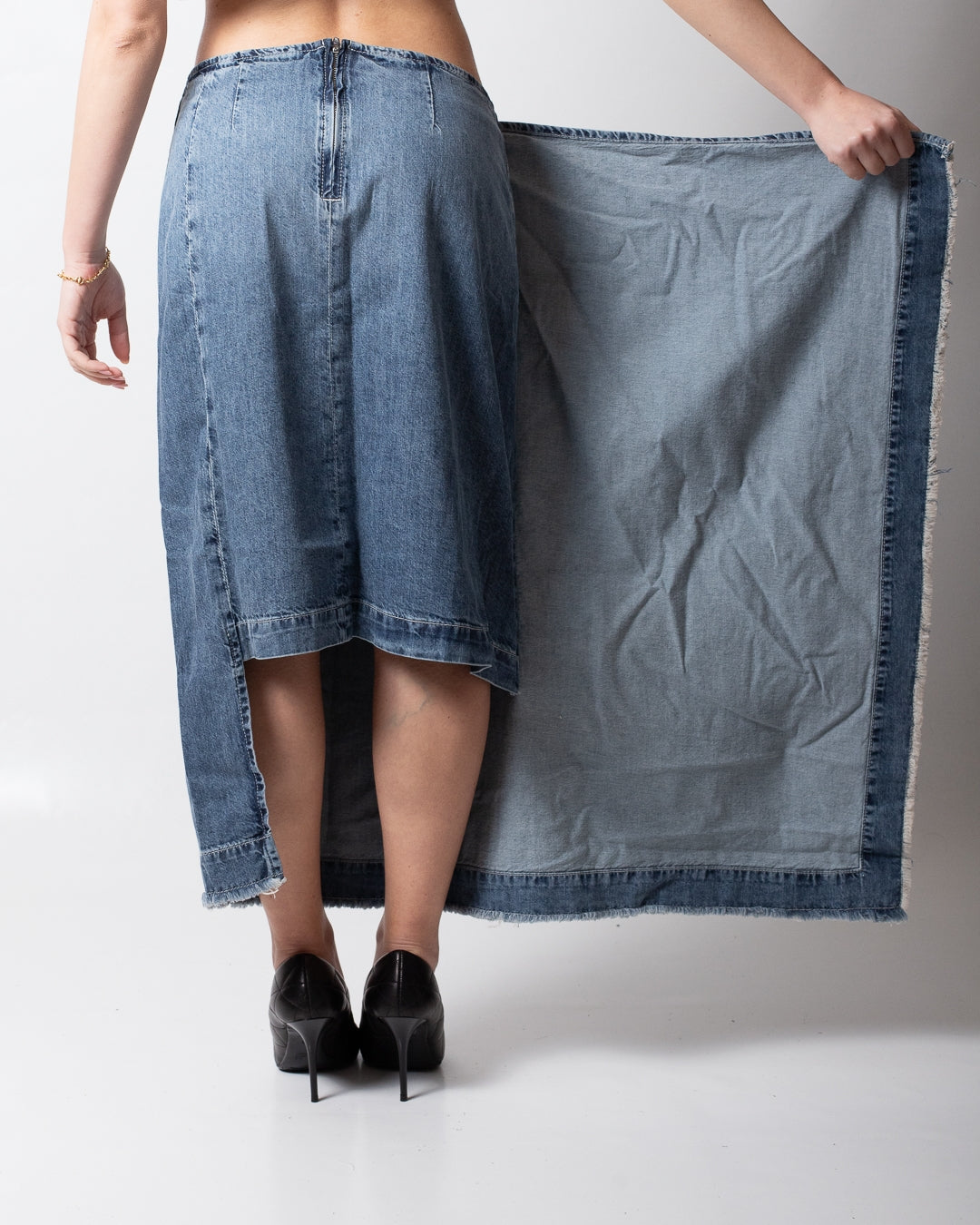 Gonna Moschino Jeans asimmetrica in denim con stampa logata donna