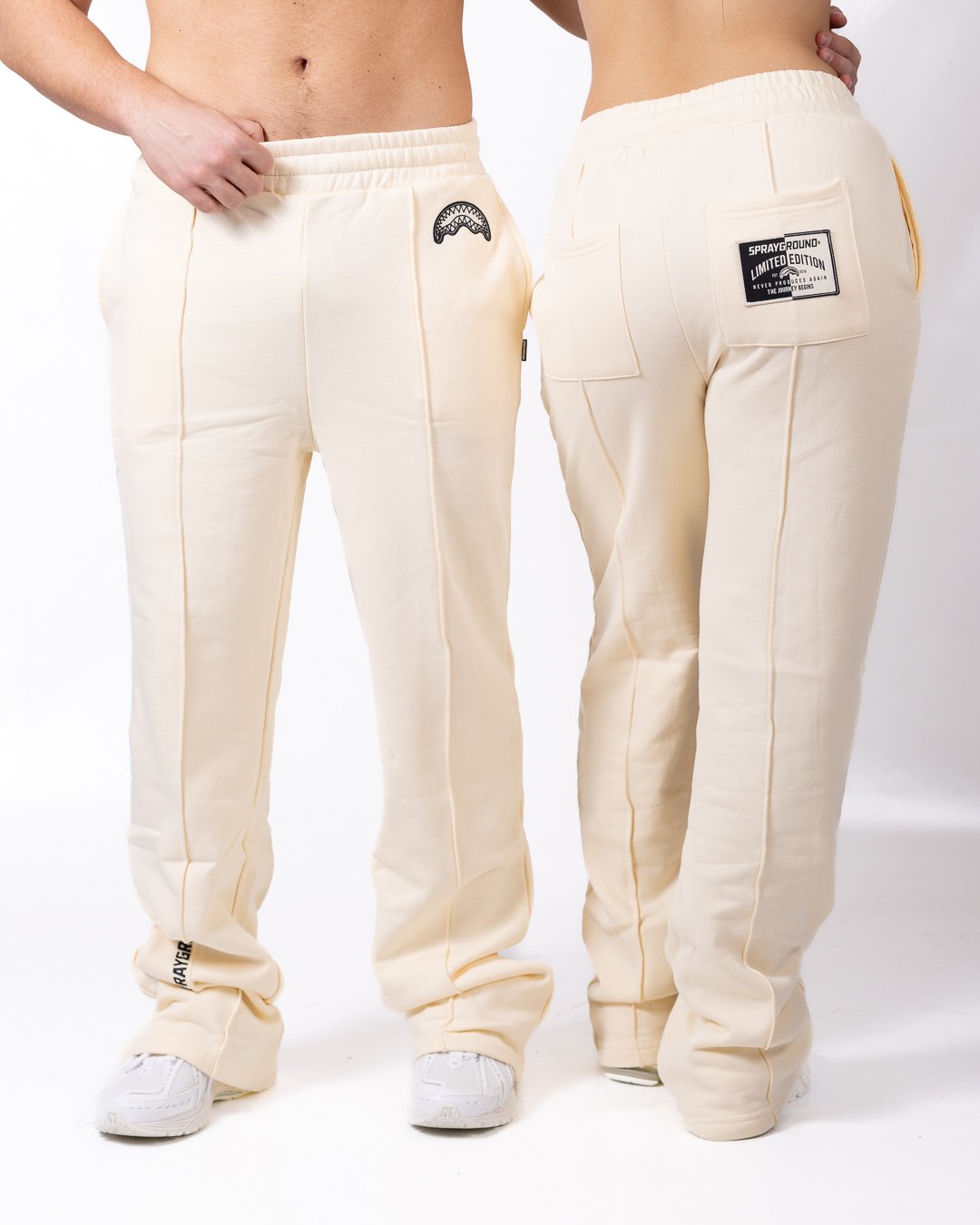 Pantalone Sprayground con loghi ricamati e patch decorative