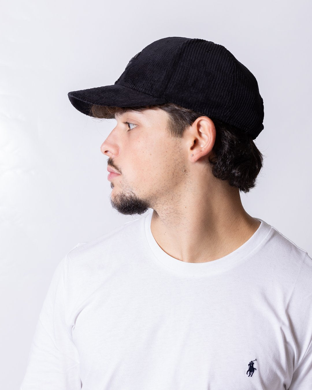 Cappello Colmar con visiera e logo in rilievo