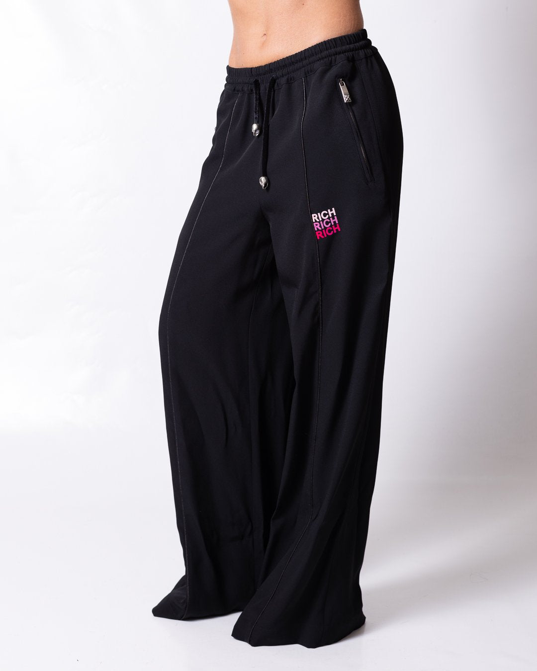 Pantalone John Richmond con logo in velluto applicato