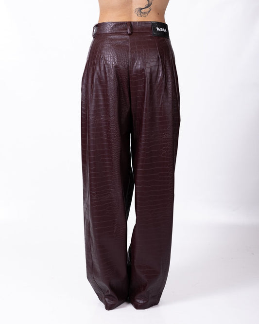 Pantalone Disclaimer effetto coccodrillo con patch logo