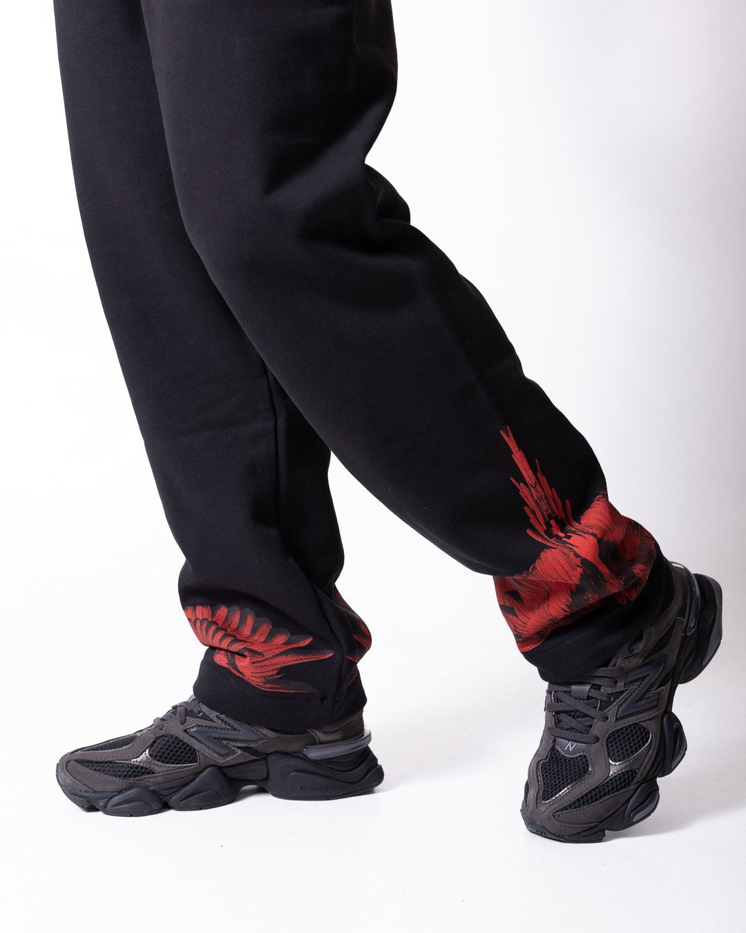 Pantalone County of Milan con "Iconic Wings"