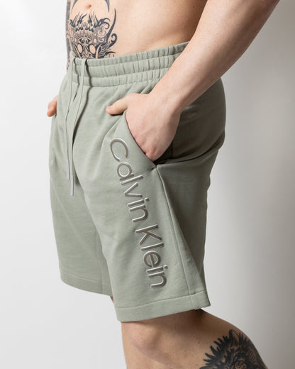 Short Calvin Klein in felpa con logo in rilievo uomo