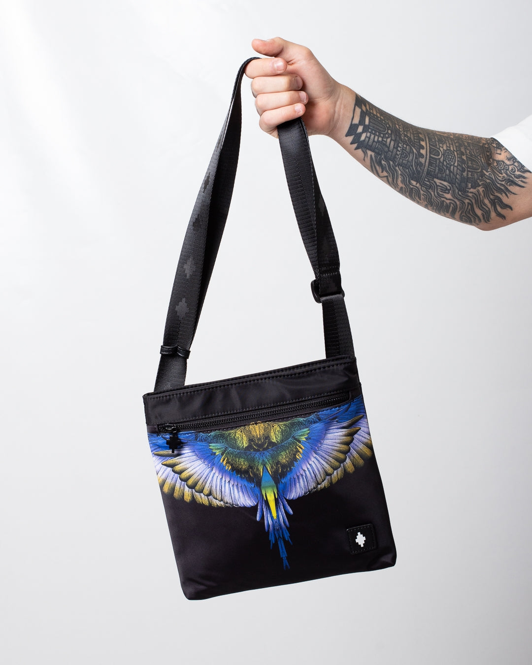 Tracolla Marcelo Burlon in nylon con logo wings colorfull