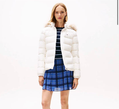 Giubbotto Tommy Jeans con ecopelliccia e cappuccio staccabile