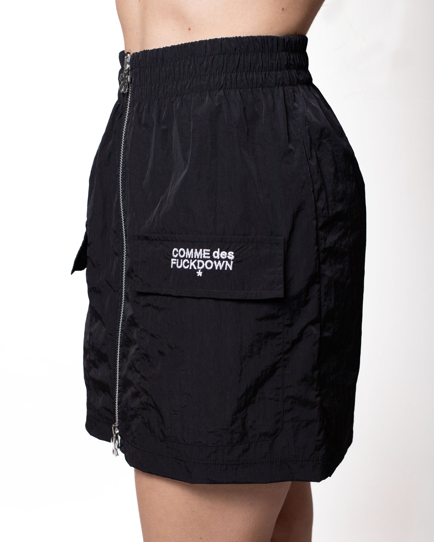 Gonna Comme des Fuckdown cargo in nylon donna