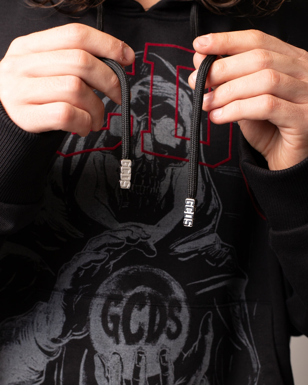Felpa GCDS con cappuccio "Gothic Printed"