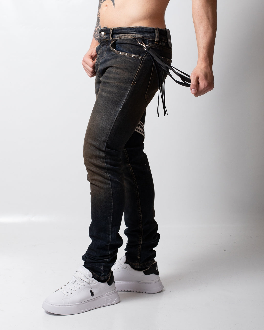 Jeans John Richmond skinny con borchie e fascia uomo