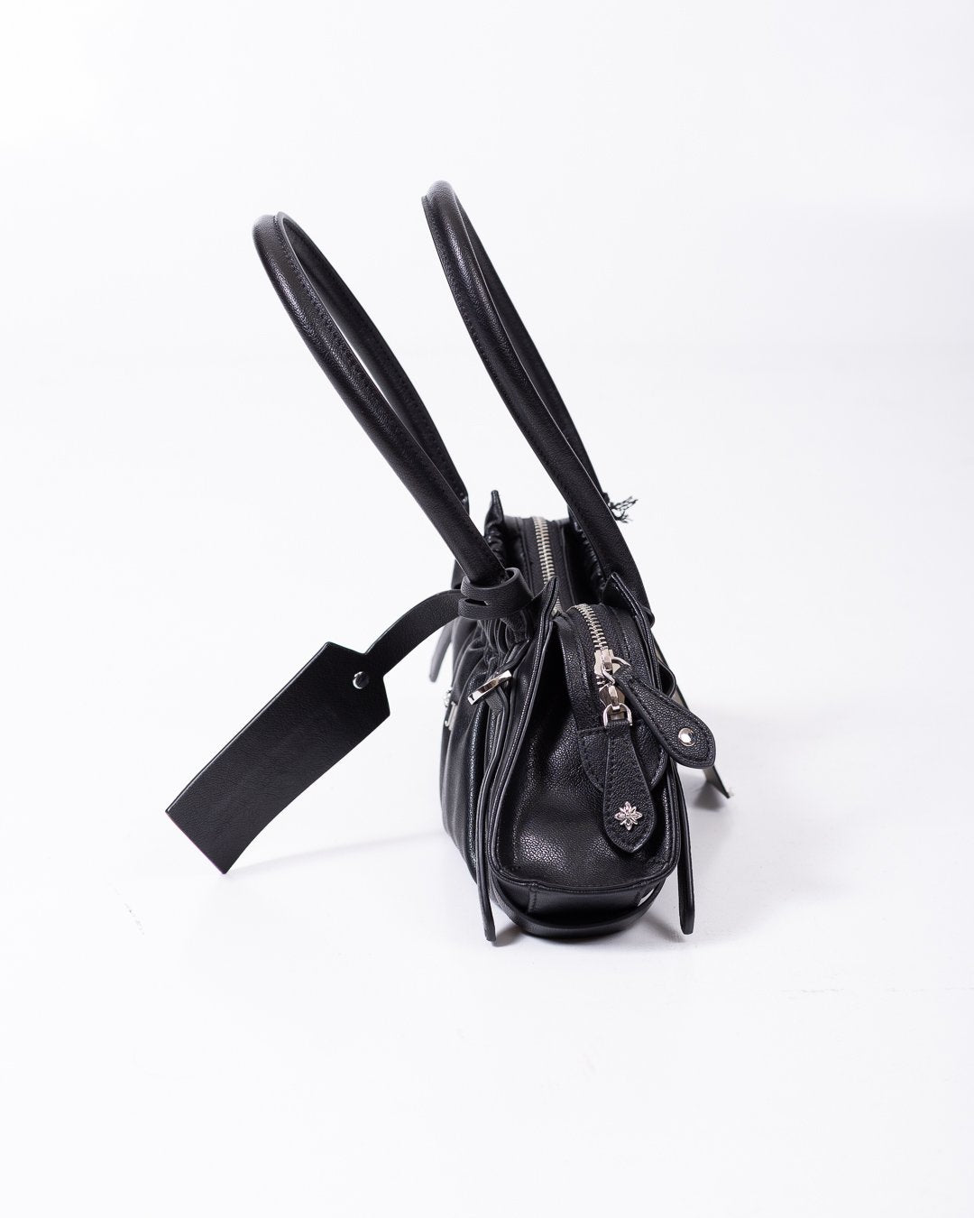Borsa John Richmond mezzaluna con borchie e logo