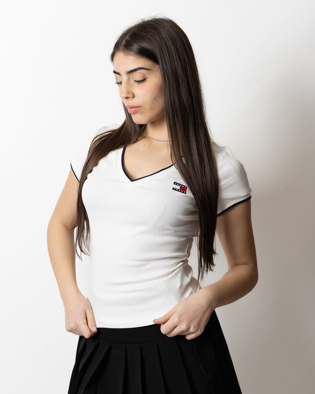 T-Shirt Tommy Jeans slim in costina v-neck donna