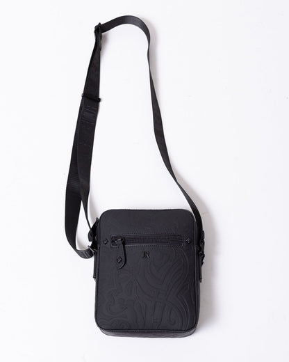 Tracolla John Richmond in ecopelle con texture in rilievo, logo "JR" e dettagli jacquard
