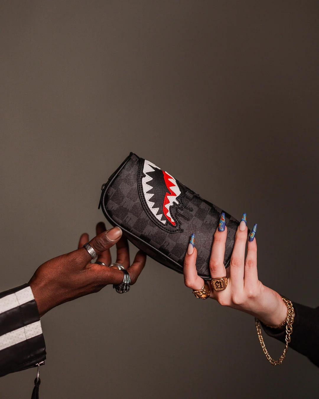 Pochette Sprayground nero Dripping sharks in paris  pencil pouch