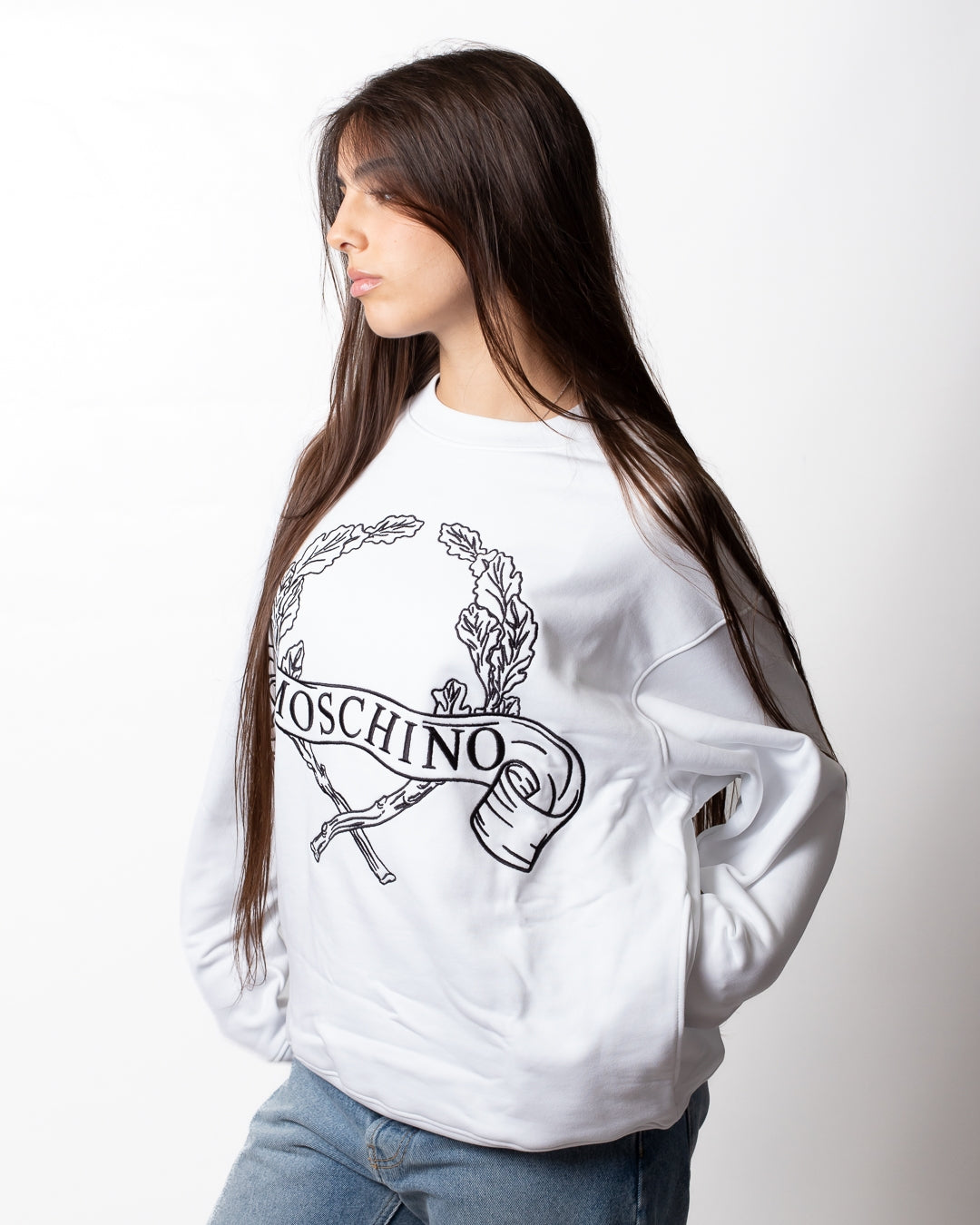 Felpa Moschino girocollo con ricamo logato "Laurel crown"