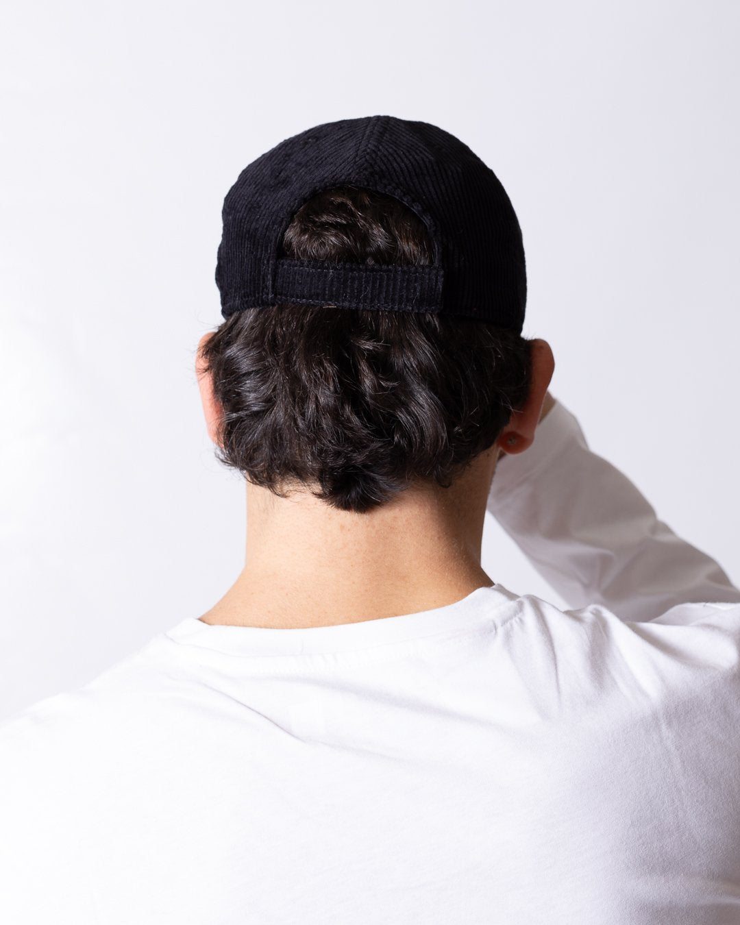 Cappello Colmar con visiera e logo in rilievo