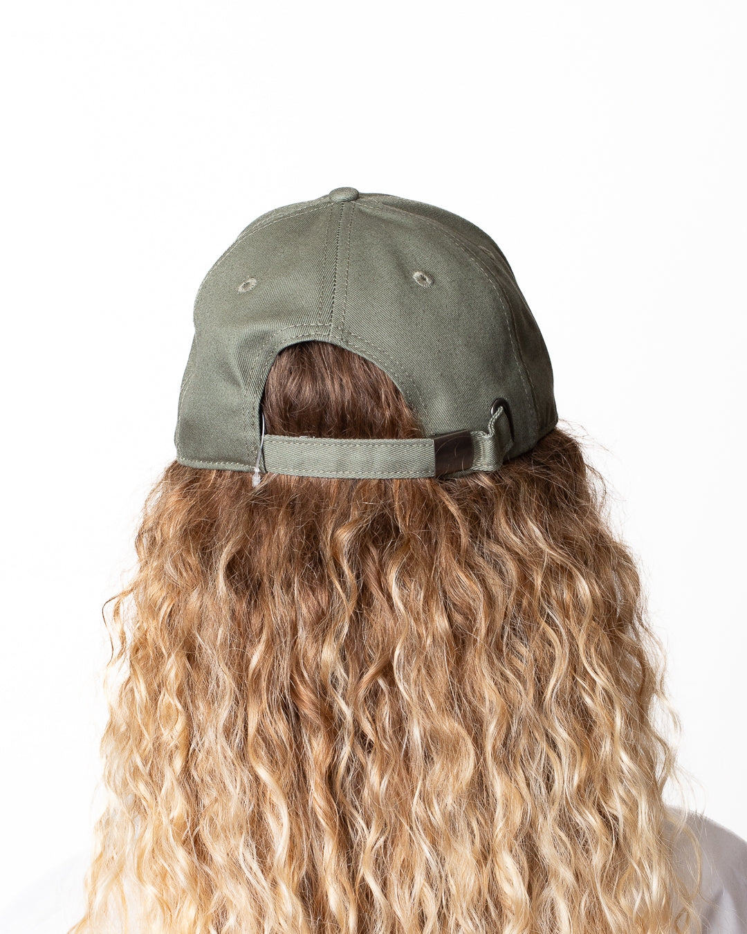 Cappello Comme des Fuckdown con logo ricamato