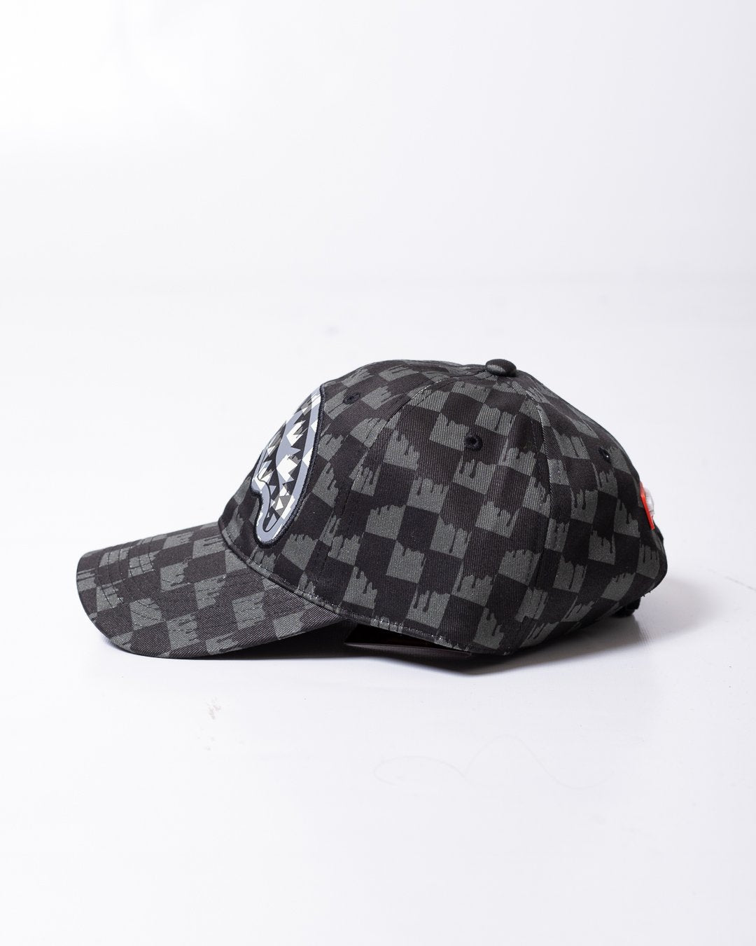 Cappello Sprayground con visiera e logo in pelle ricamato