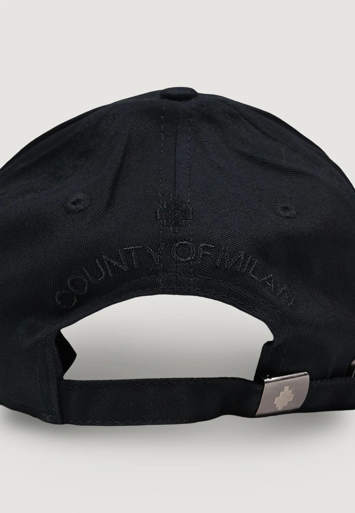 Cappello Marcelo Burlon con visiera "Icon Wings Royal"