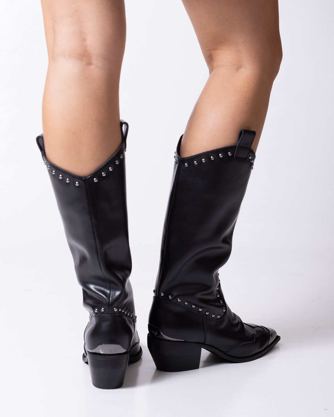 Stivali Just Cavalli in pelle con punta metallica, tacco e borchie