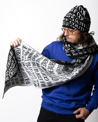 Sciarpa Versace Jeans Couture con logo all-over