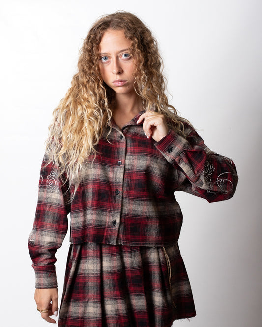 Camicia Disclaimer cropped in flanella con borchie donna