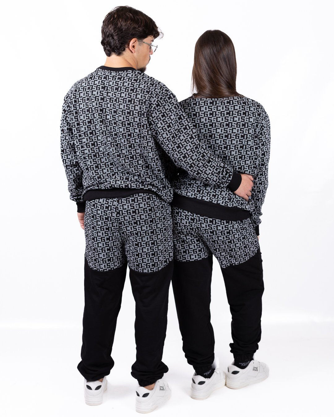 Felpa GCDS girocollo "Logo Monogram All-over"