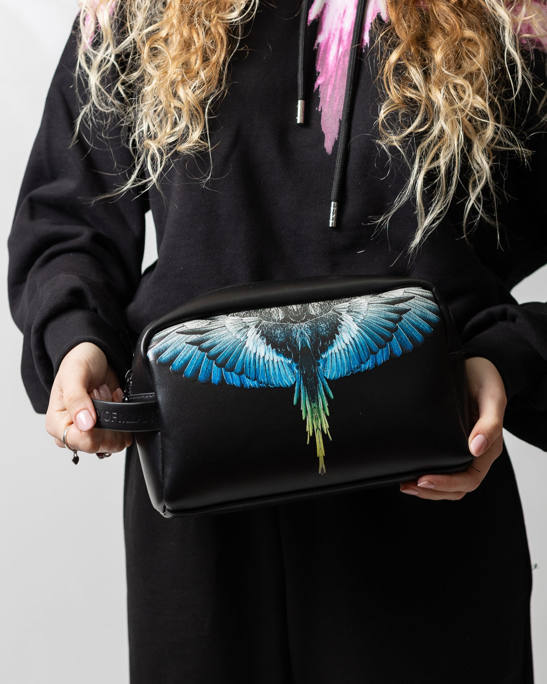 Pochette Marcelo Burlon in ecopelle "Icon Wings Royal" logato