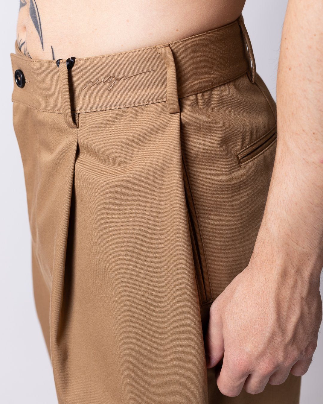 Pantalone MSGM con logo ricamato lateralmente
