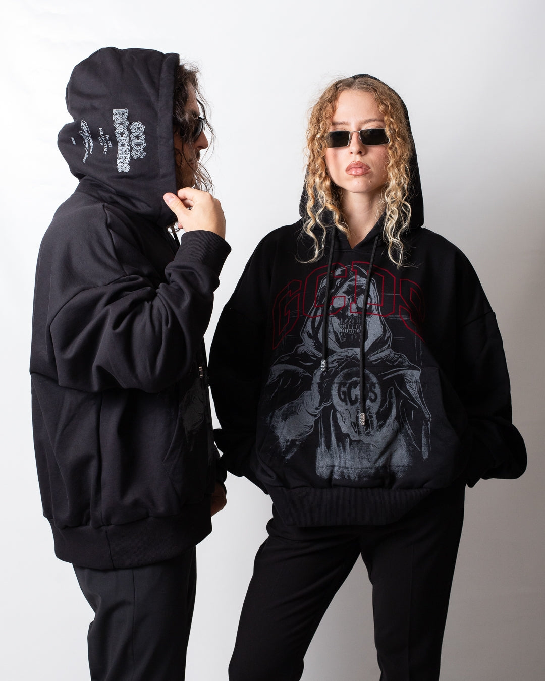 Felpa GCDS con cappuccio "Gothic Printed"