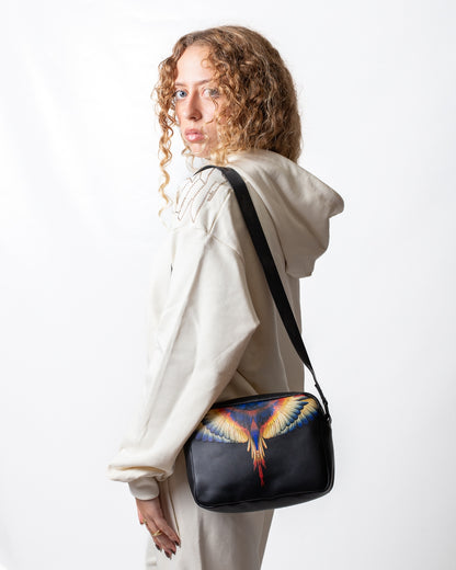 Borsa Marcelo Burlon in ecopelle con tracolla e logo wings colorfull