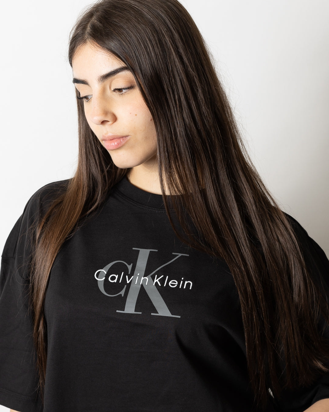 T-Shirt Calvin Klein con logo ricamato donna