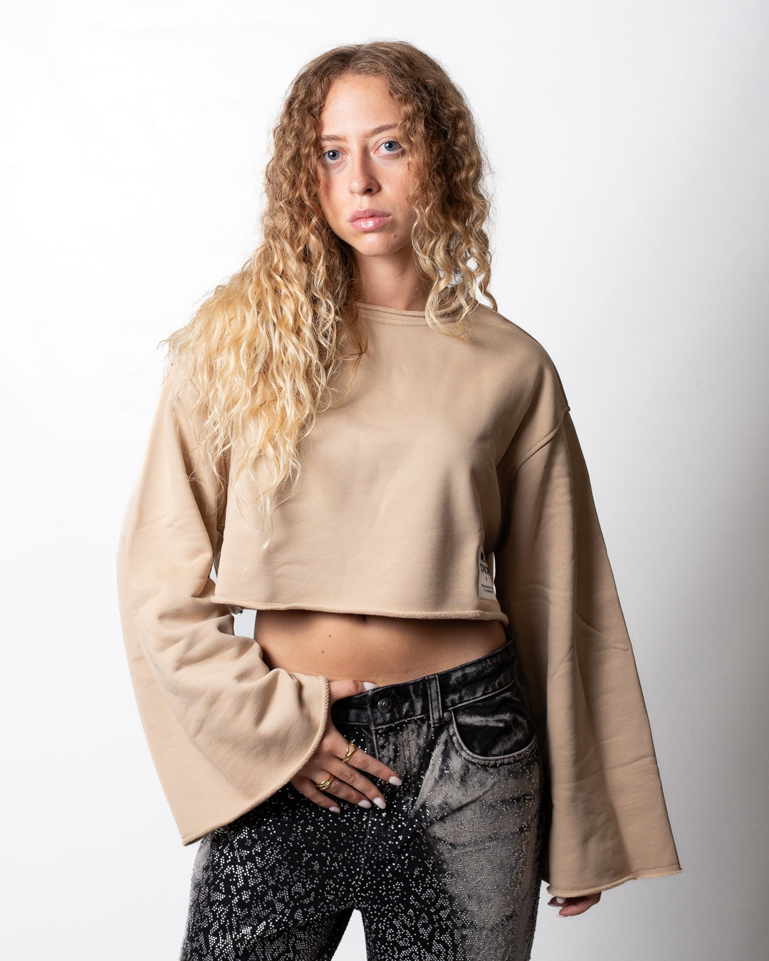 Felpa Comme des Fuckdown cropped con etichetta donna