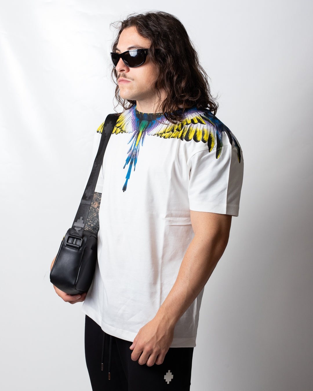 T-Shirt Marcelo Burlon con logo wings colorfull uomo