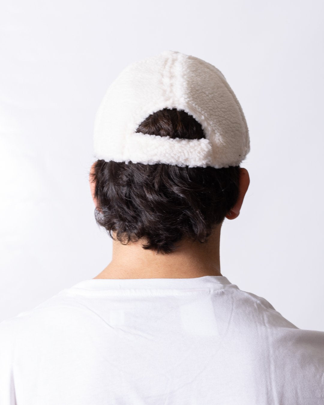 Cappello Colmar con visiera e logo in rilievo