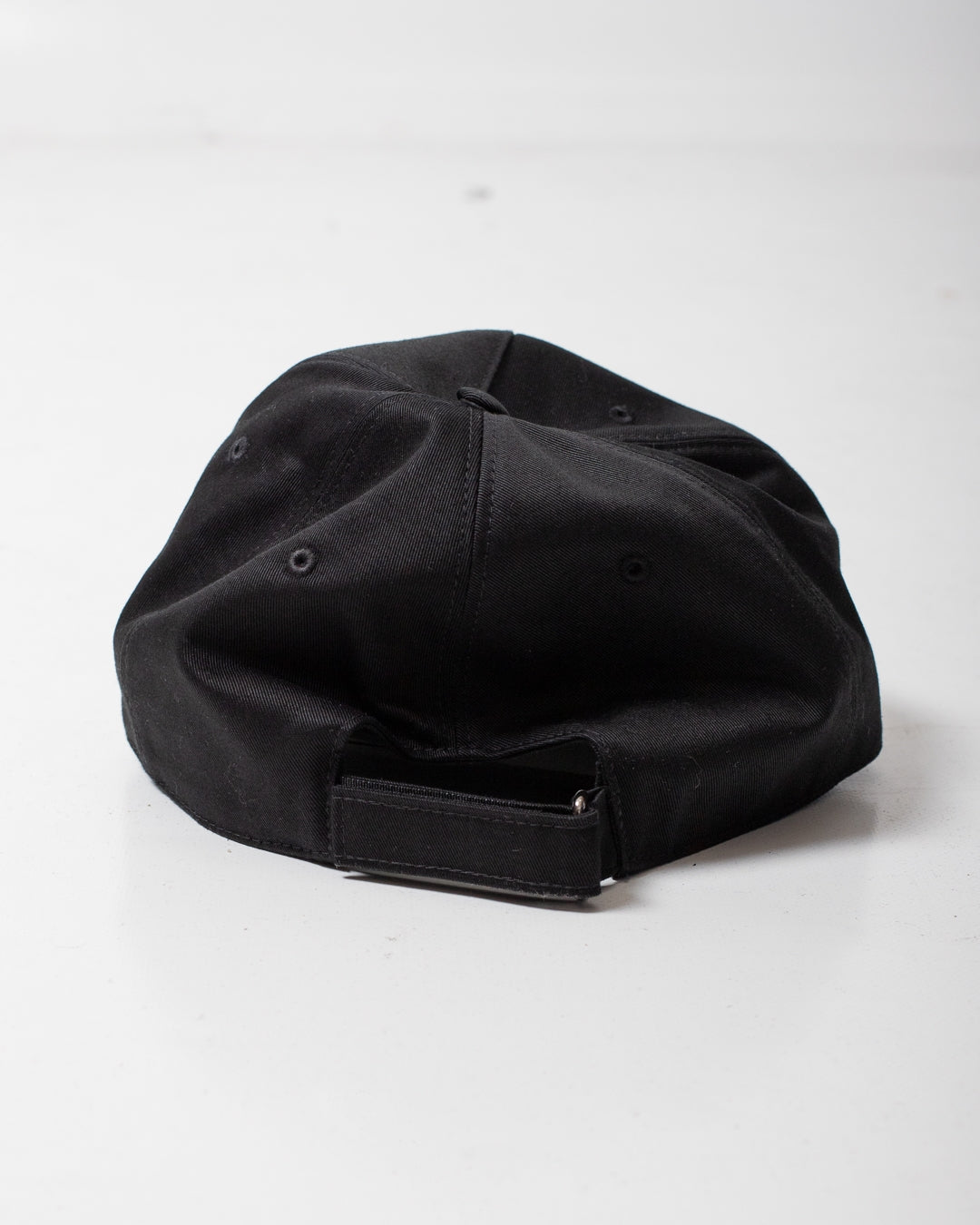 Cappello Iceberg con ricamo logato