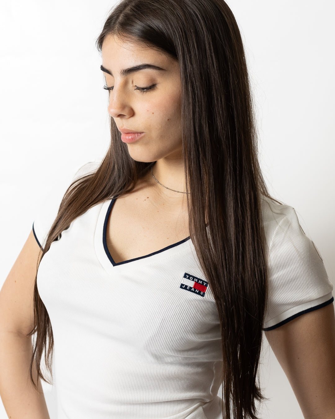 T-Shirt Tommy Jeans slim in costina v-neck donna