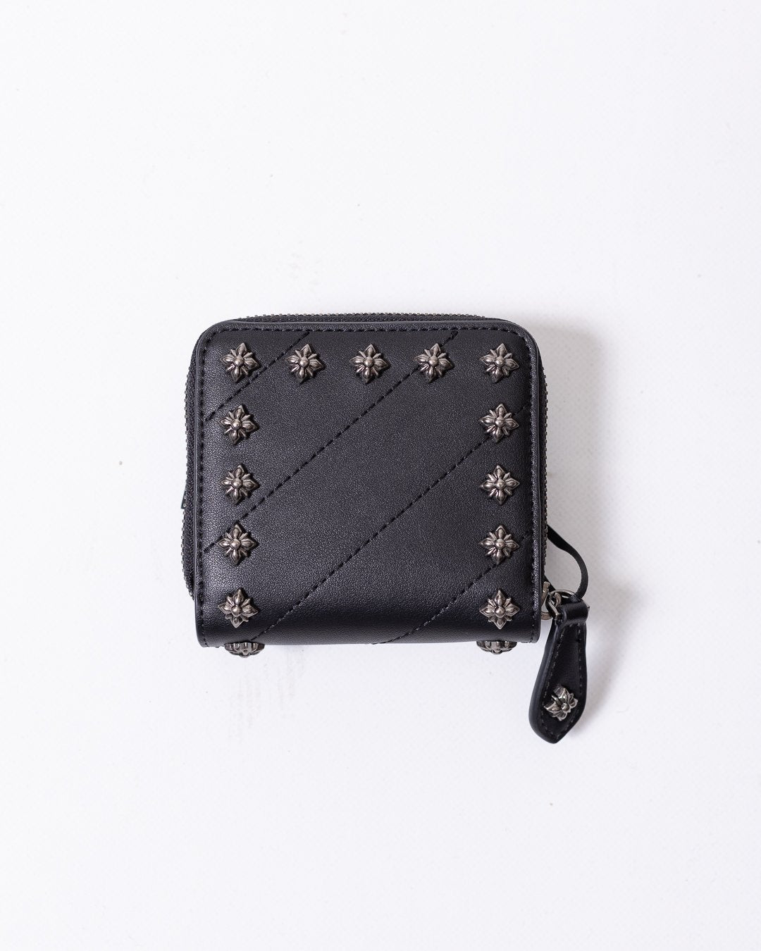 Portafogli John Richmond in eco pelle, borchie e logo metallico