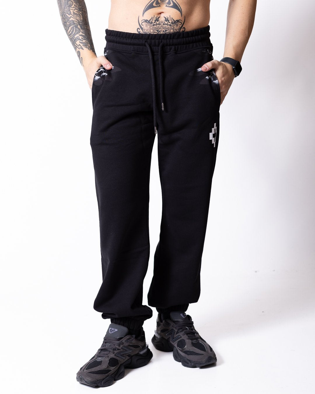 Pantalone County of Milan con "Iconic Wings"