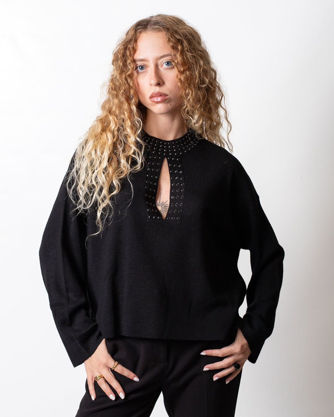 Maglia Nenette girocollo con strass in misto lana donna