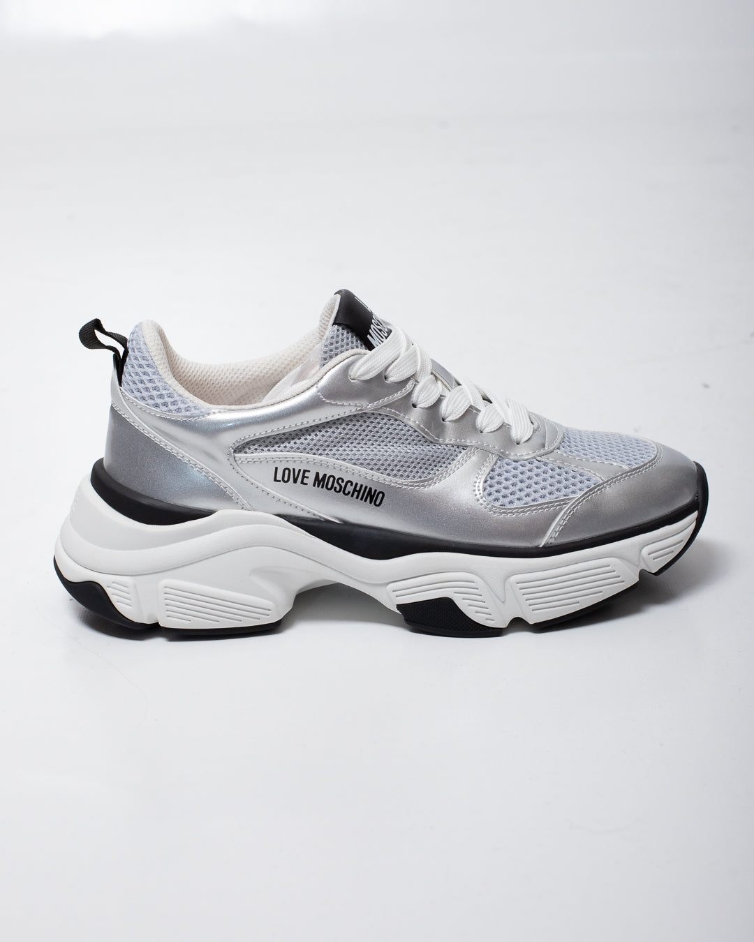 Sneakers Love Moschino in rete con dettagli lucidi donna