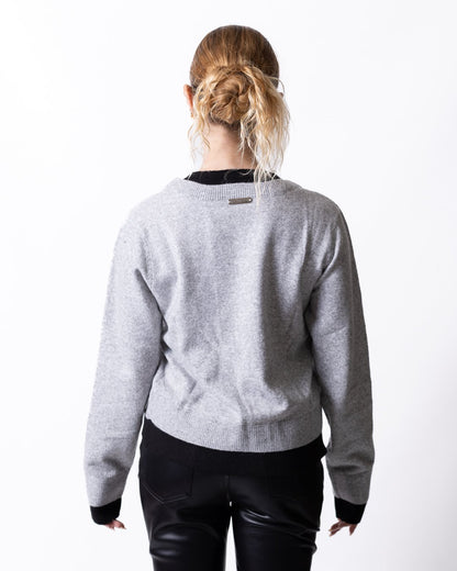 Cardigan Richmond X con logo frontale impreziosito da applicazioni